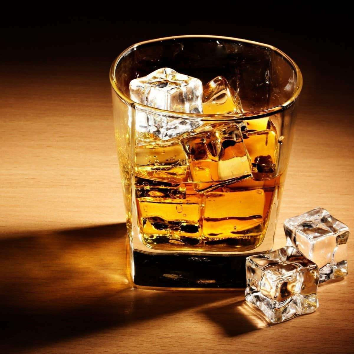 Night Orient Spirits  Black Reserve "whisky" alkoholfritt alternativ, 700 ml.