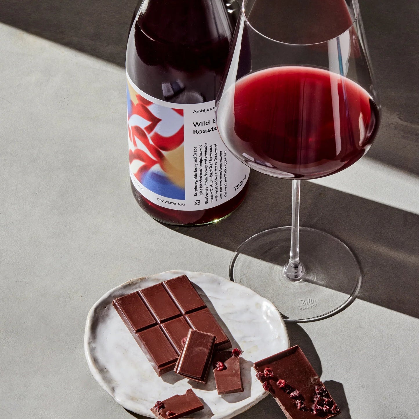 Ambijus - Real Fantasy, non-alcoholic alternative to red wine, 750ml