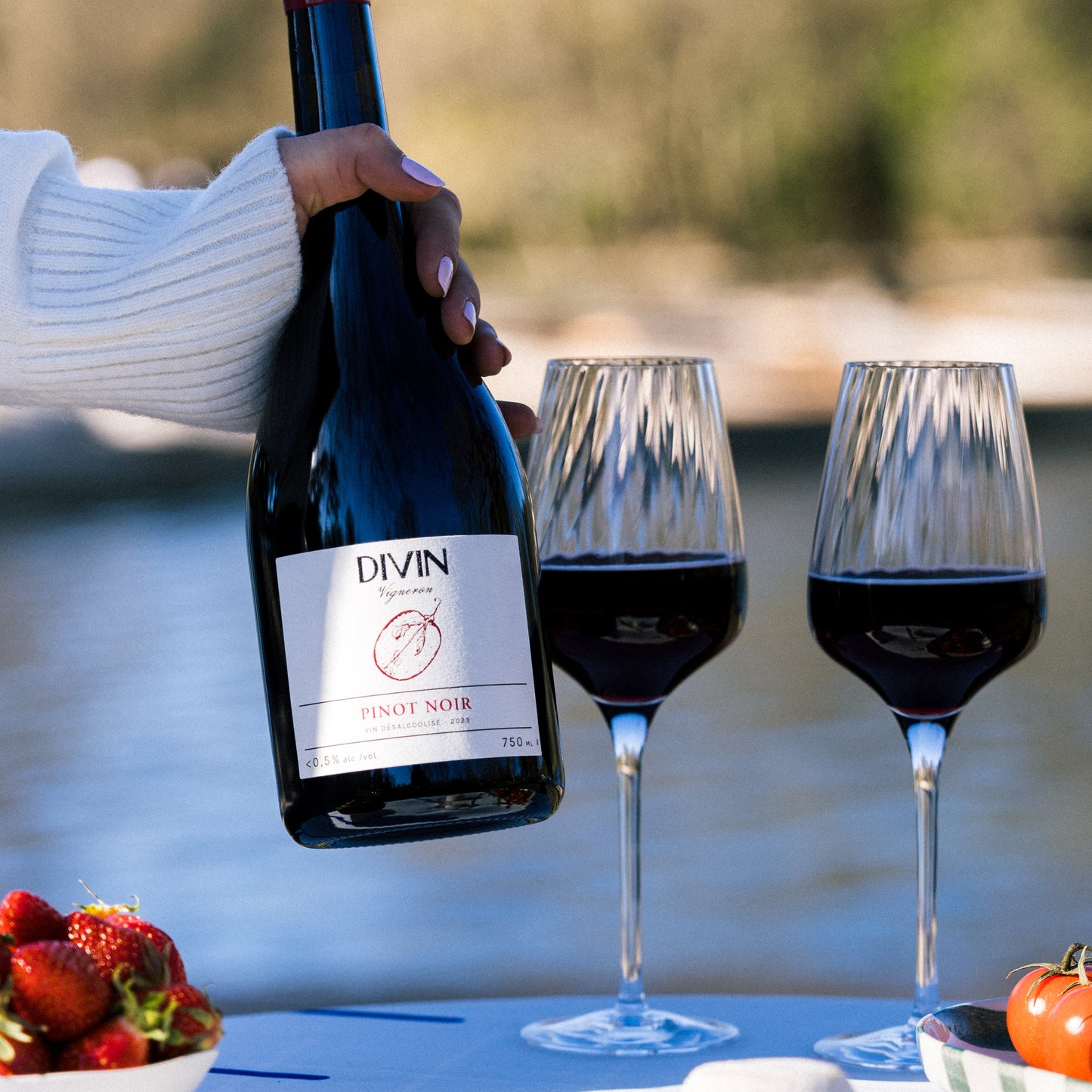 DIVIN Vigneron Alkoholfri Pinot Noir, 750 ml.