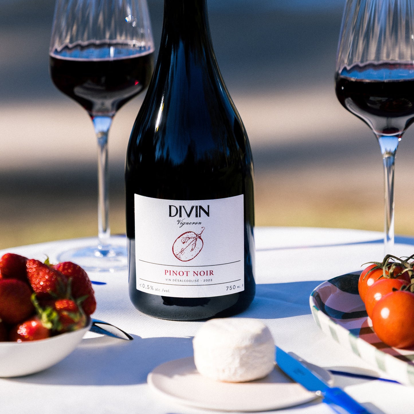 DIVIN Vigneron Alkoholfri Pinot Noir, 750 ml.