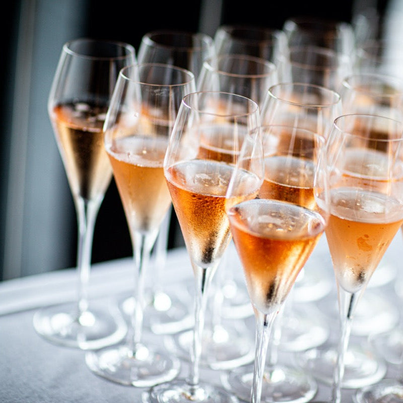 Blandet boks nr. 1 «Alle boblene – null problemer!» 3 forskjellige musserende viner. Flasker av hver.